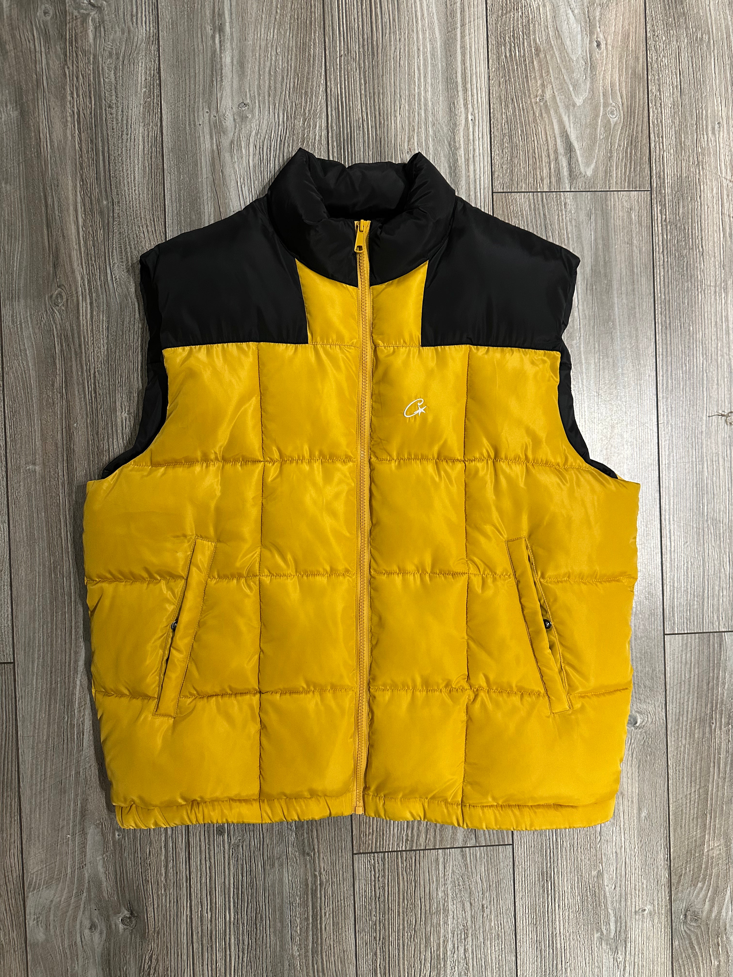 Corteiz Vest (Fittaa L)