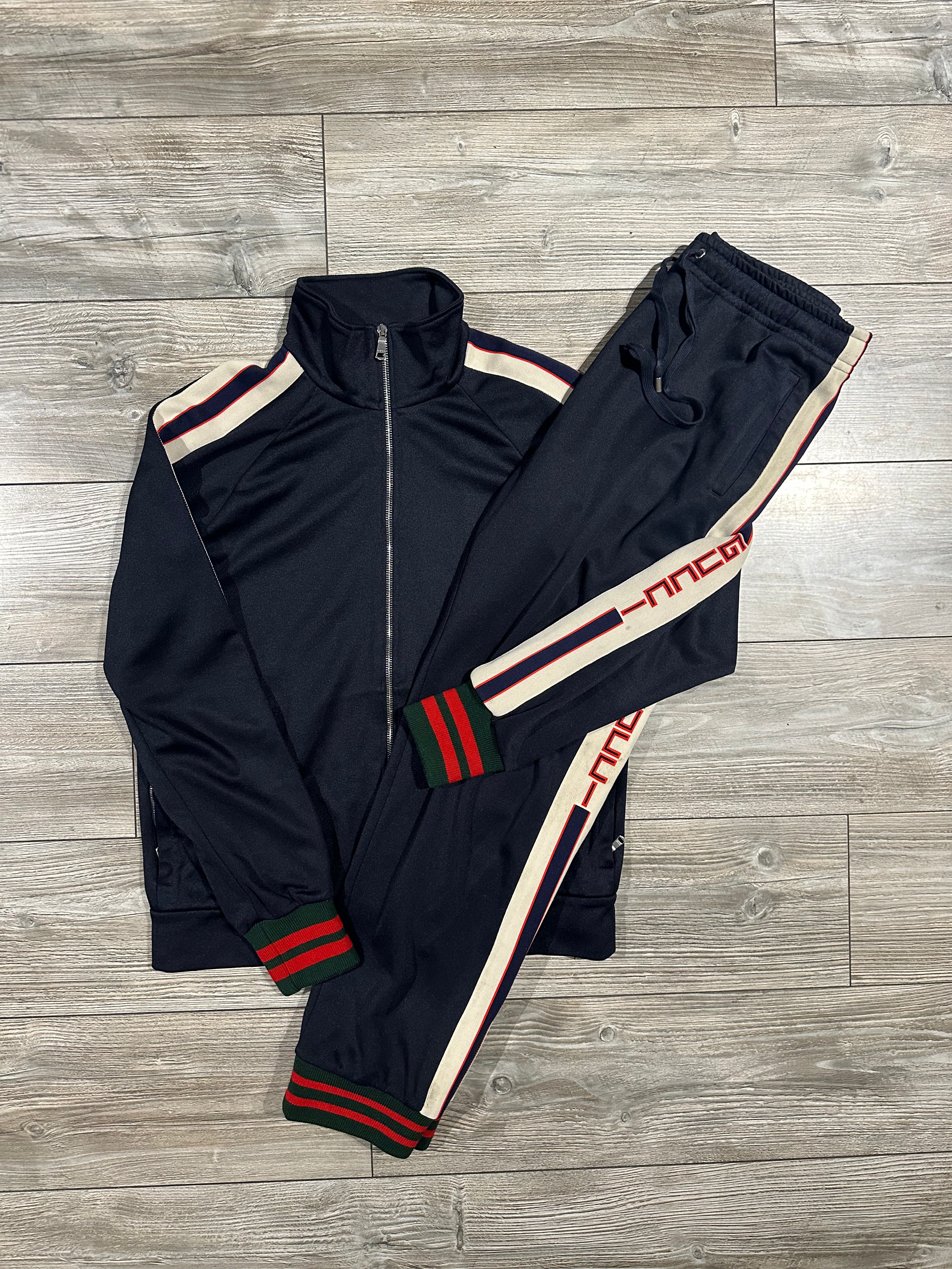 Gucci Tracksuit (Fittaa M)