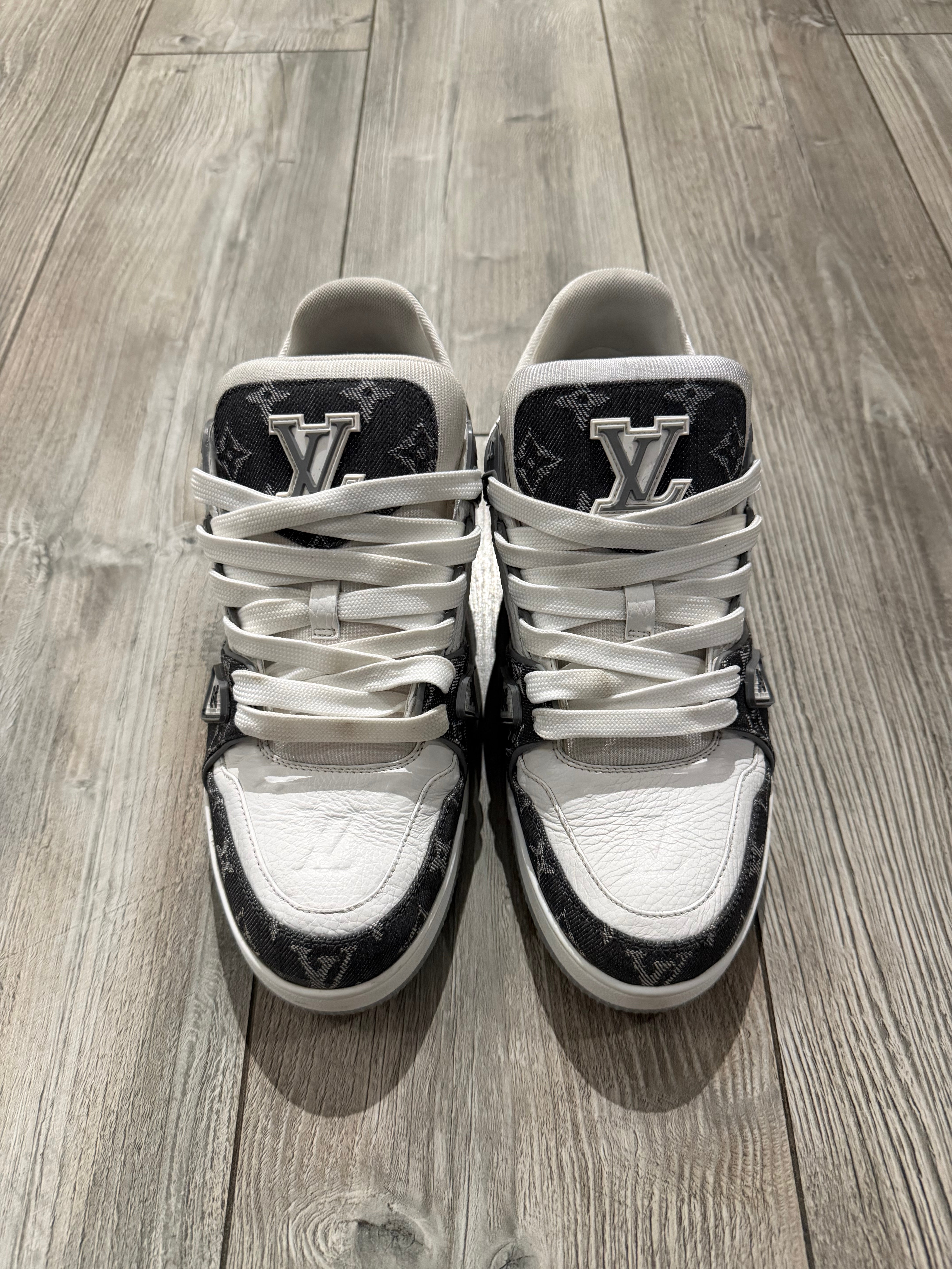 Louis Vuitton Trainer Monogram Denim Grey White (EU40.5)