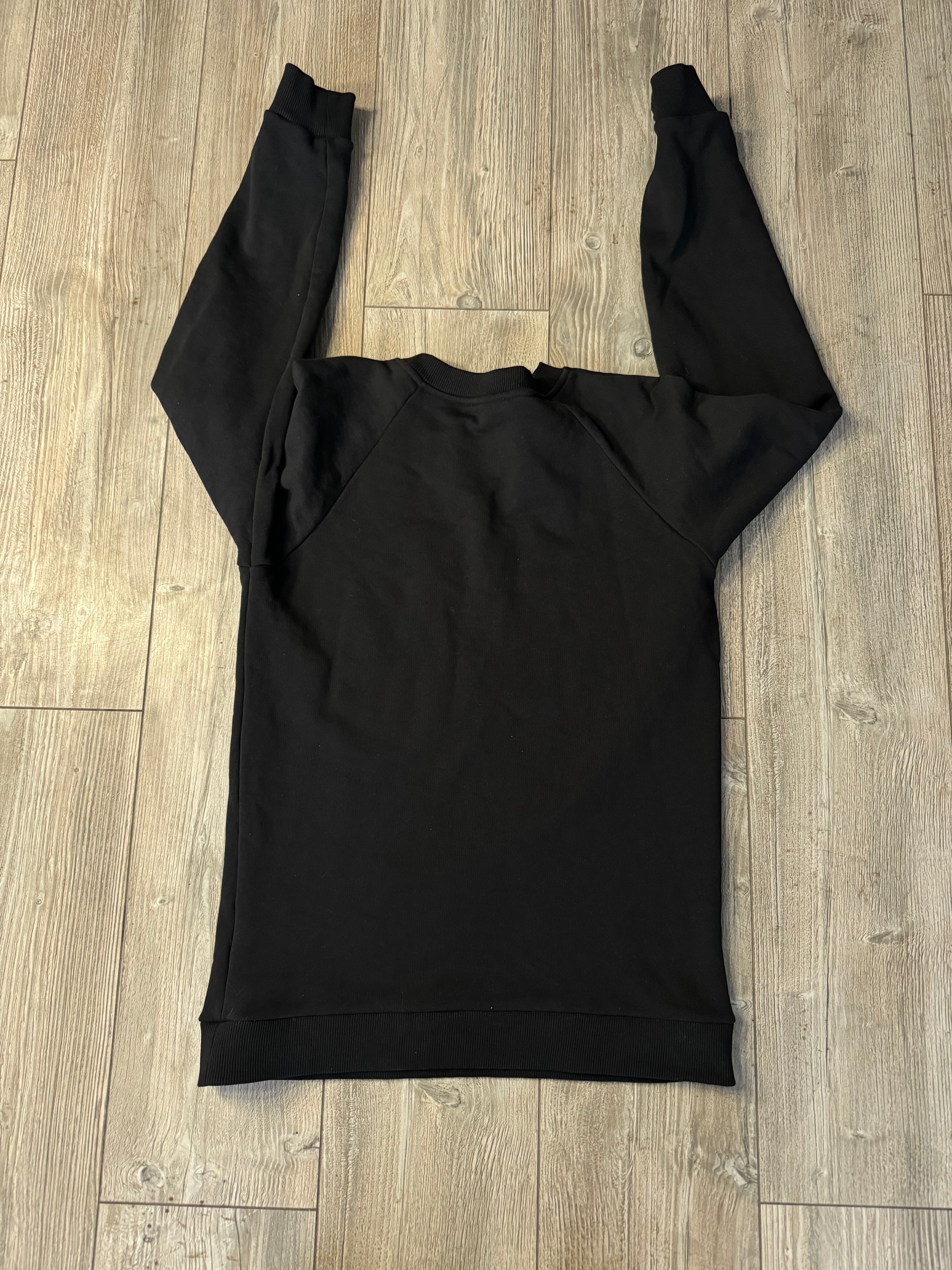 Balmain Sweater (Fittaa XS)