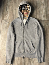 Burberry Zip-Up Hoodie (Fittaa S)