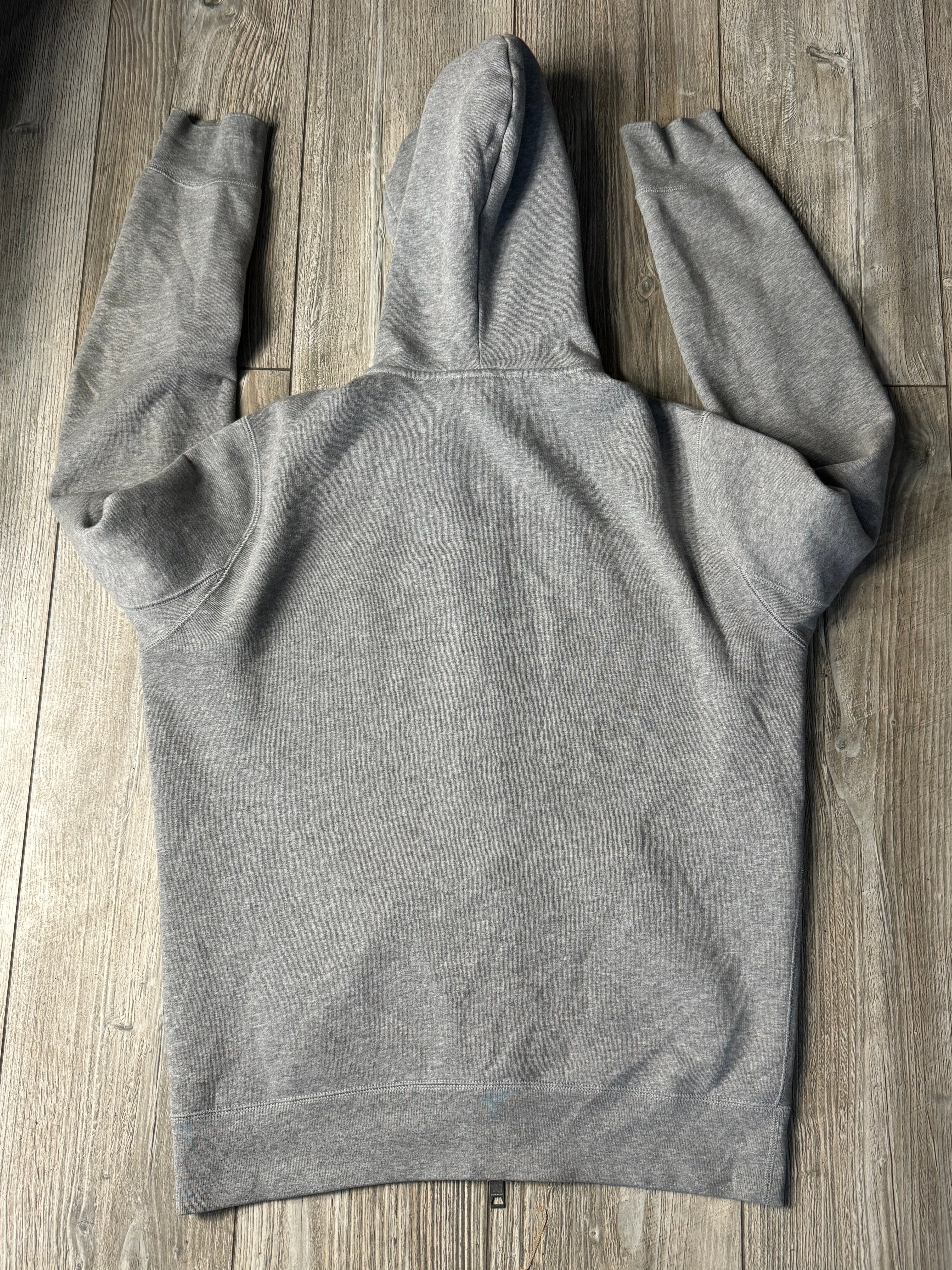 Burberry Zip-Up Hoodie (Fittaa M)