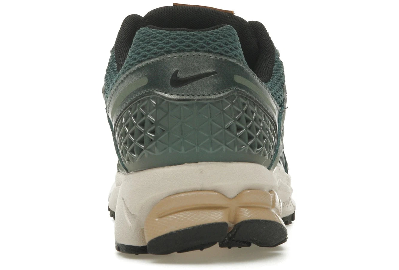 Nike Zoom Vomero 5 Vintage Green Light Orewood Brown Hemp Chrome