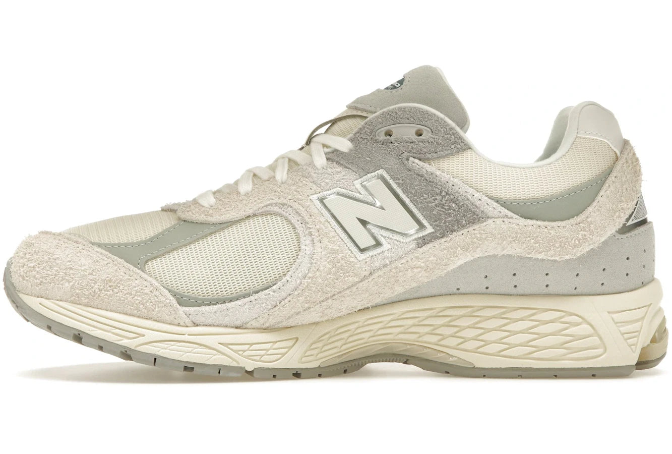 New Balance 2002R Linen