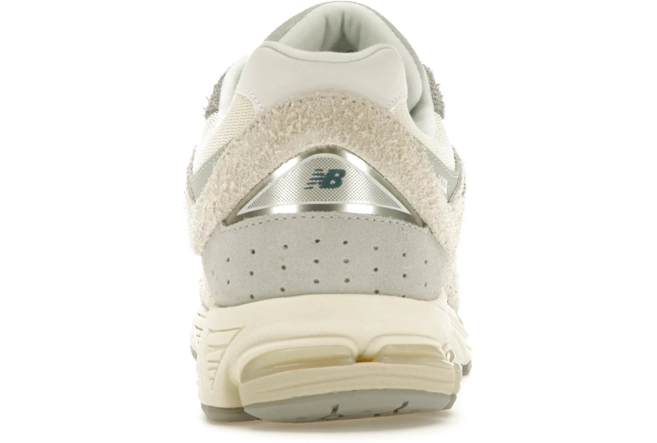 New Balance 2002R Linen