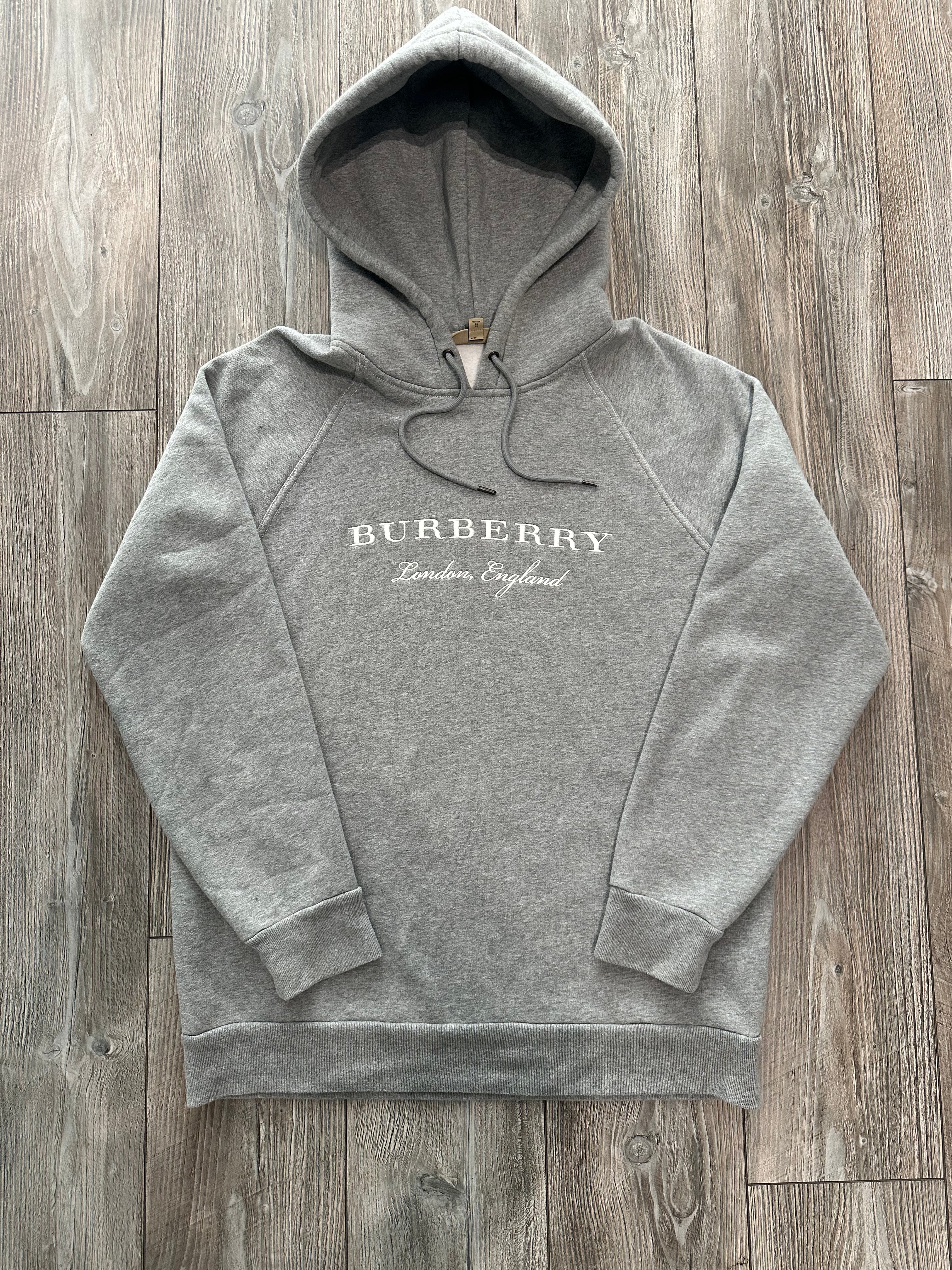 Burberry Hoodie (Fittaa L)