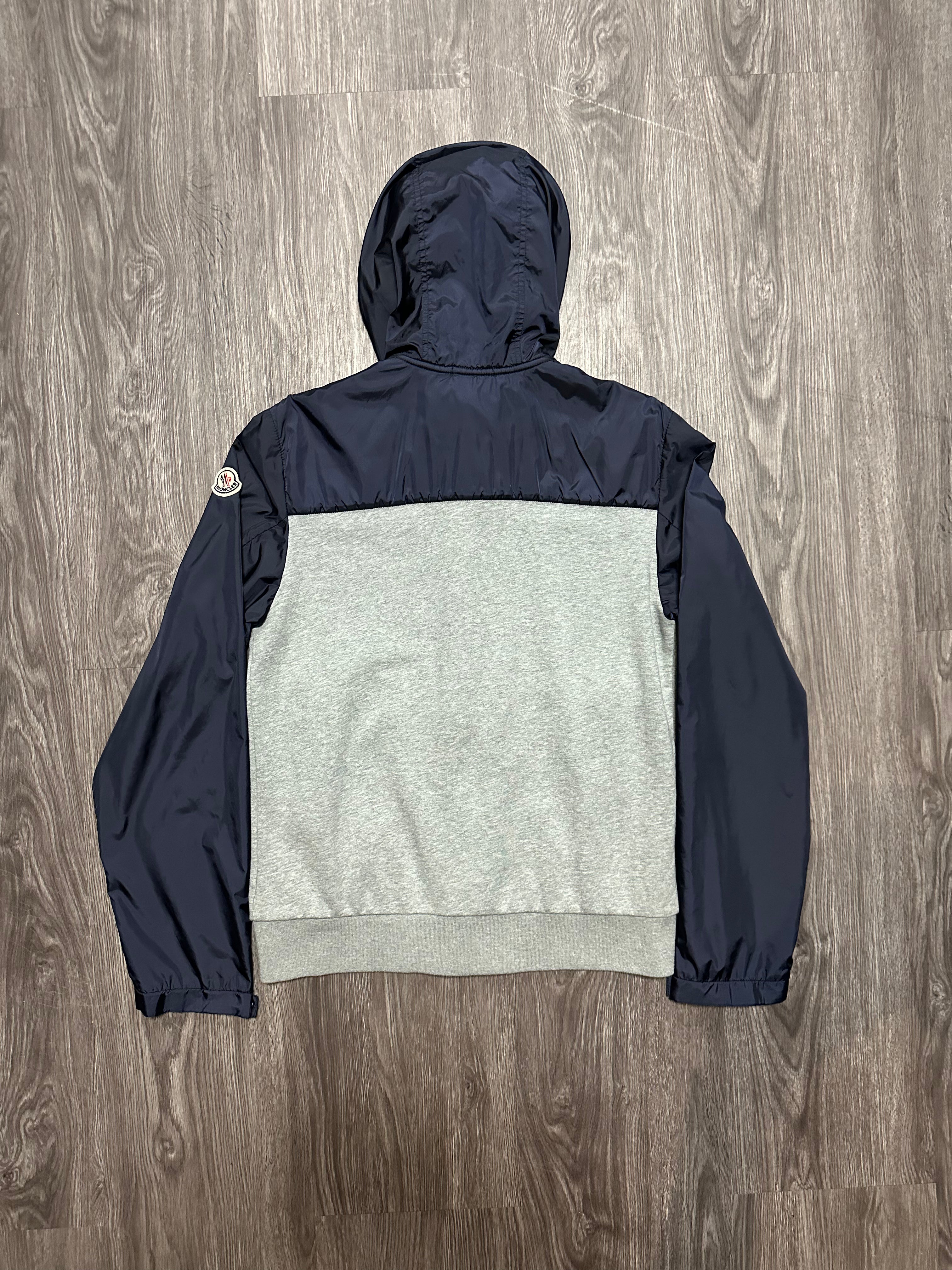 Moncler Cardigan (Fittaa M)