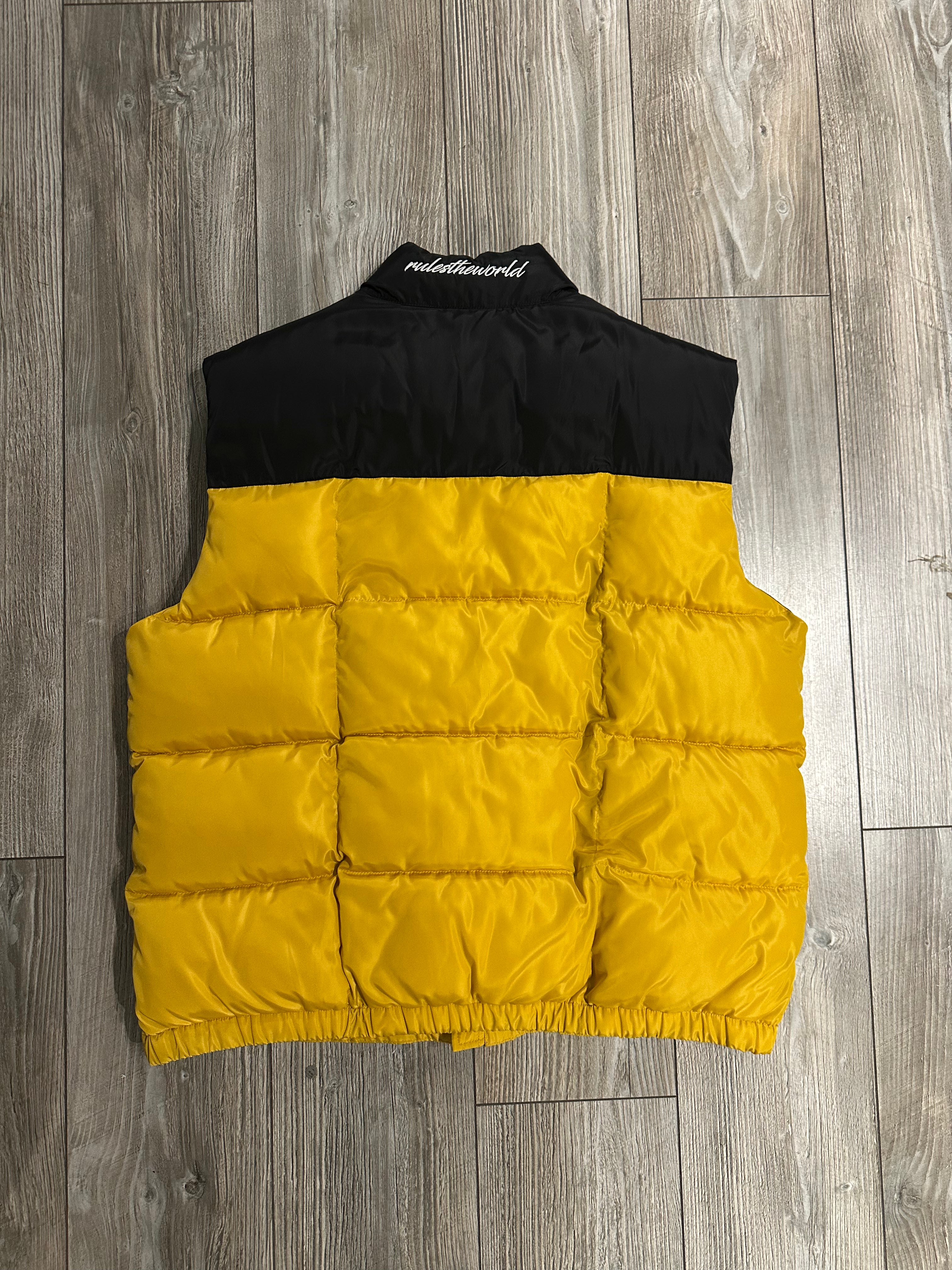 Corteiz Vest (Fittaa L)