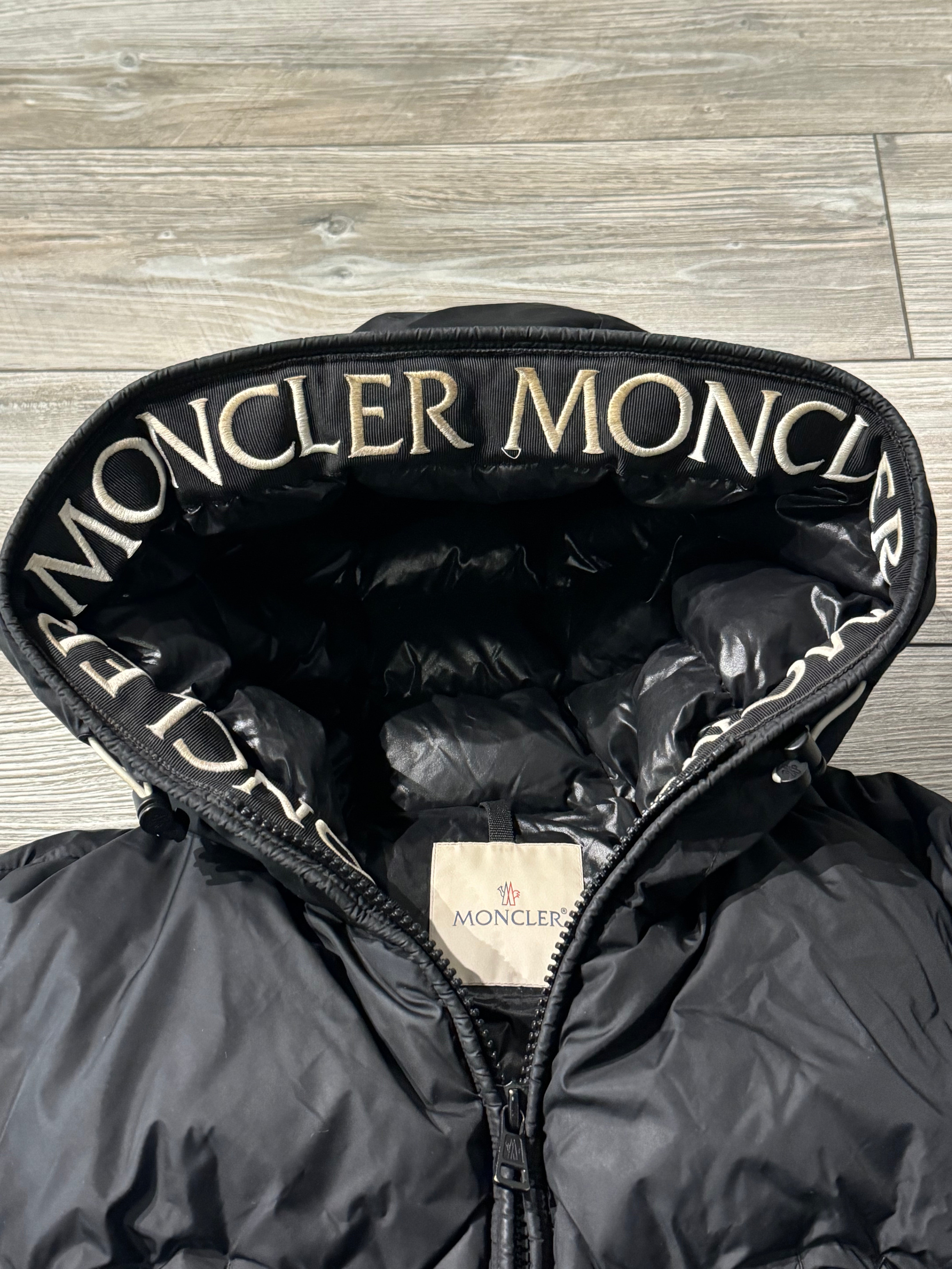 Moncler Montcla (4)