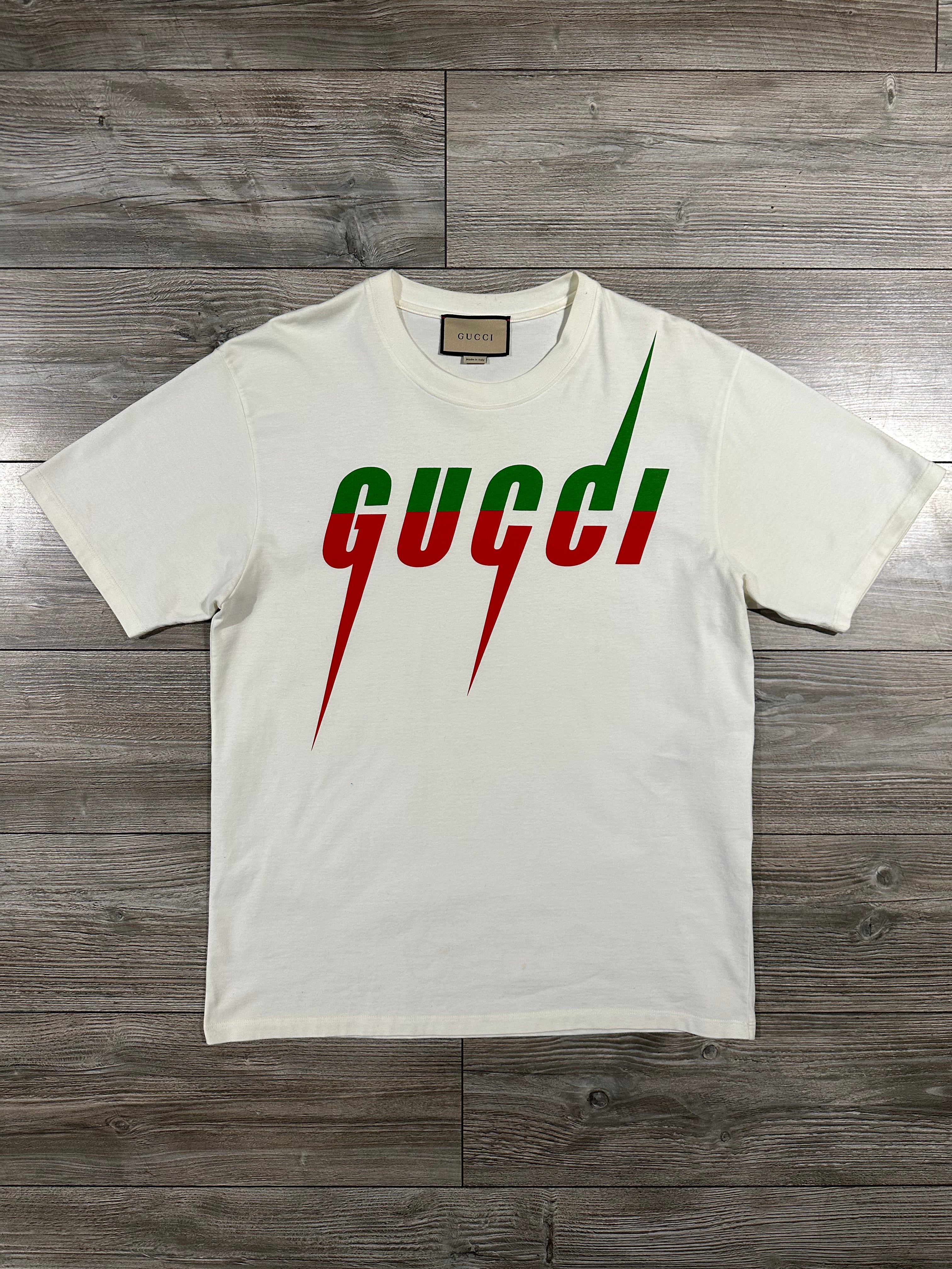 Gucci T-shirt (Fittaa XL)