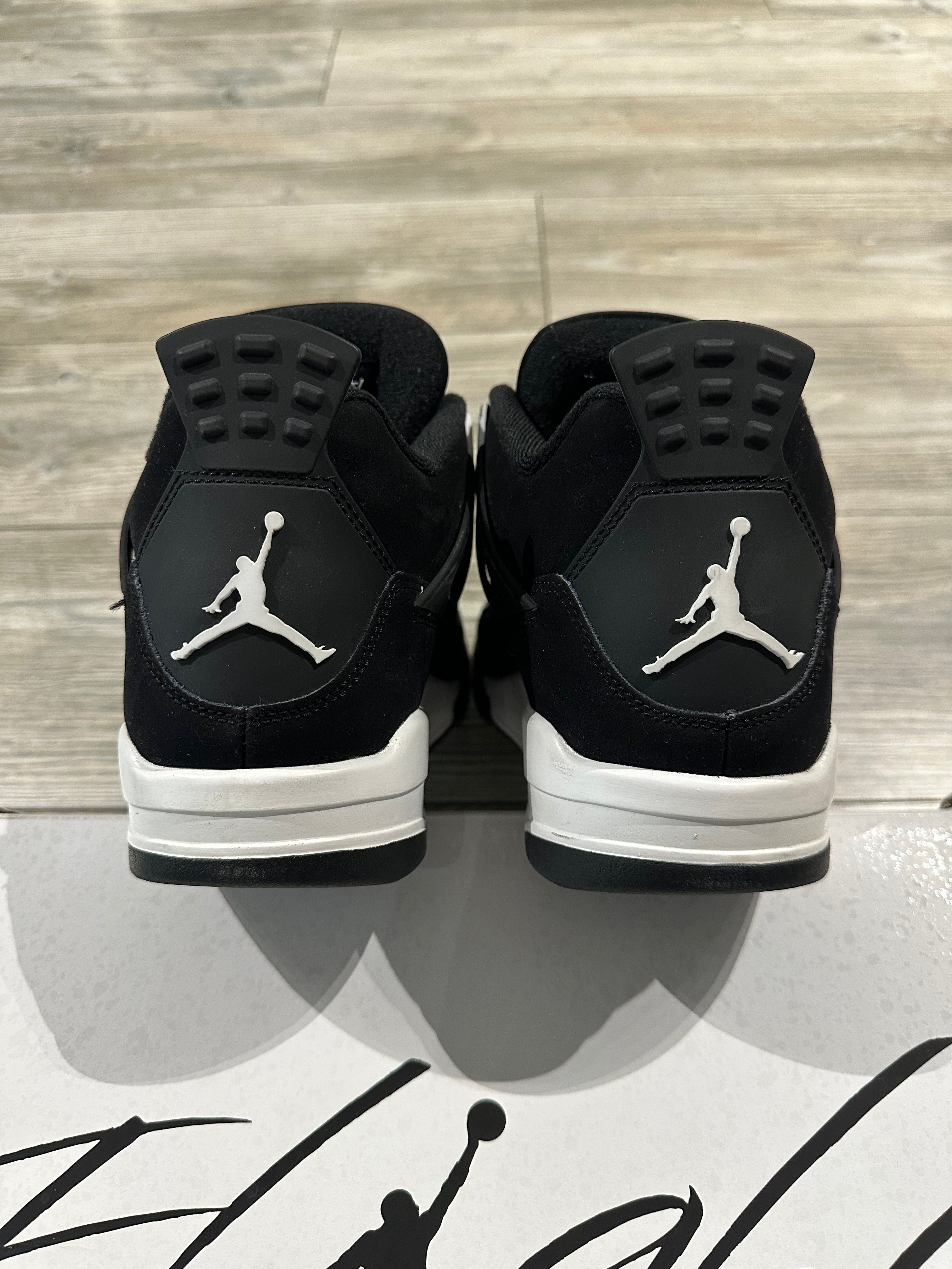 Jordan 4 White Thunder (EU 43)