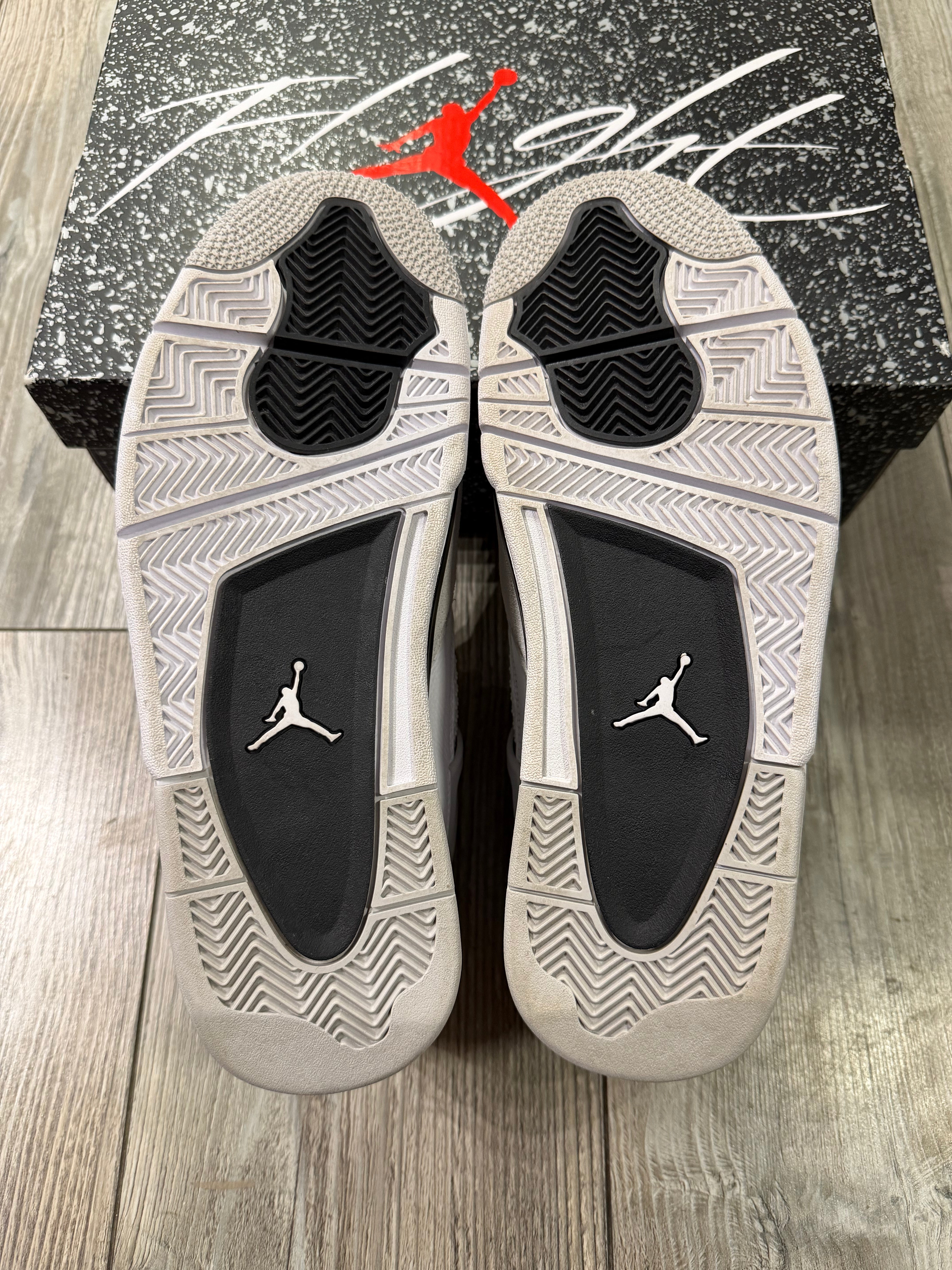 Jordan 4 Military Black (EU43)