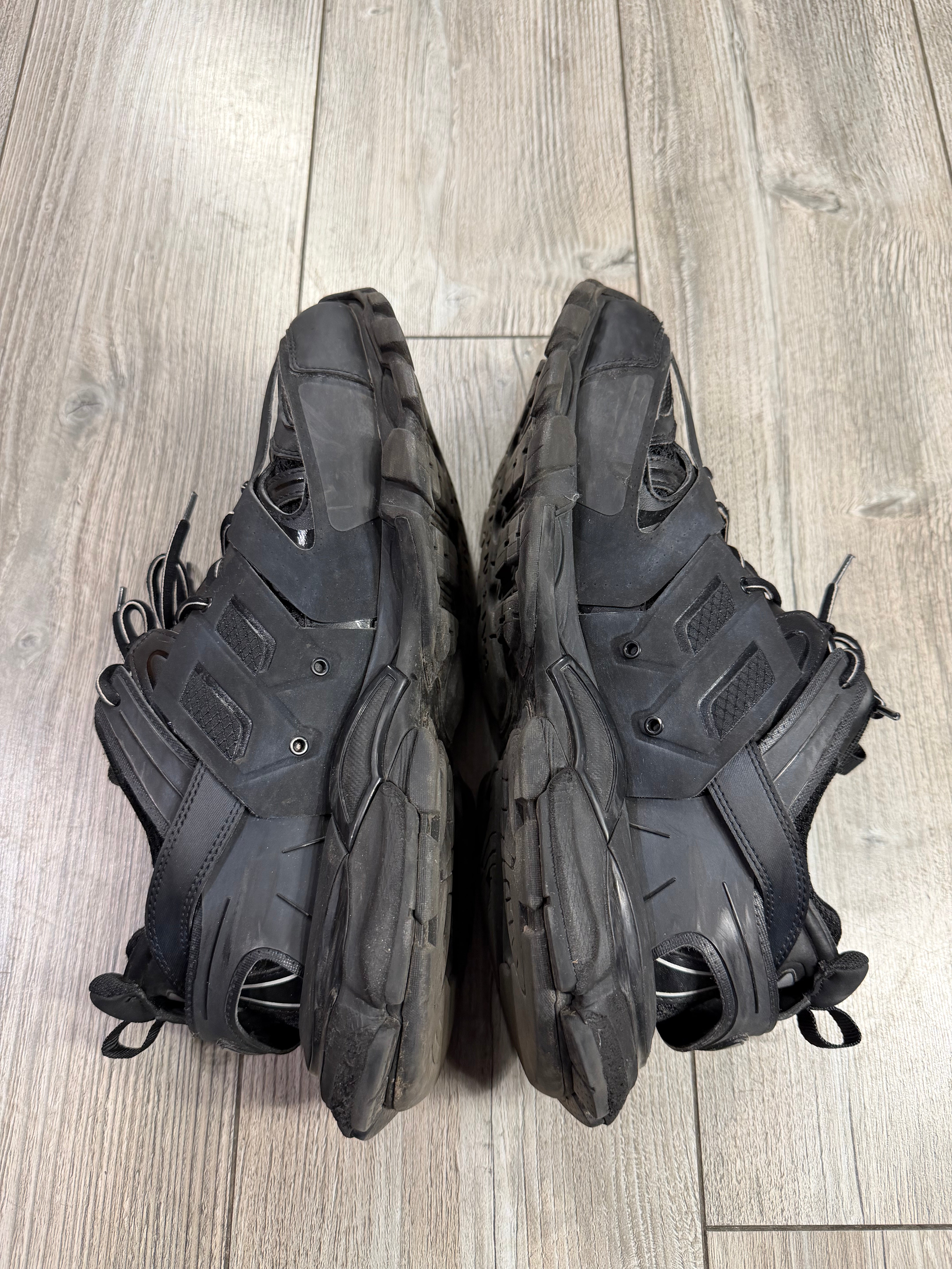 Balenciaga Track (EU45)