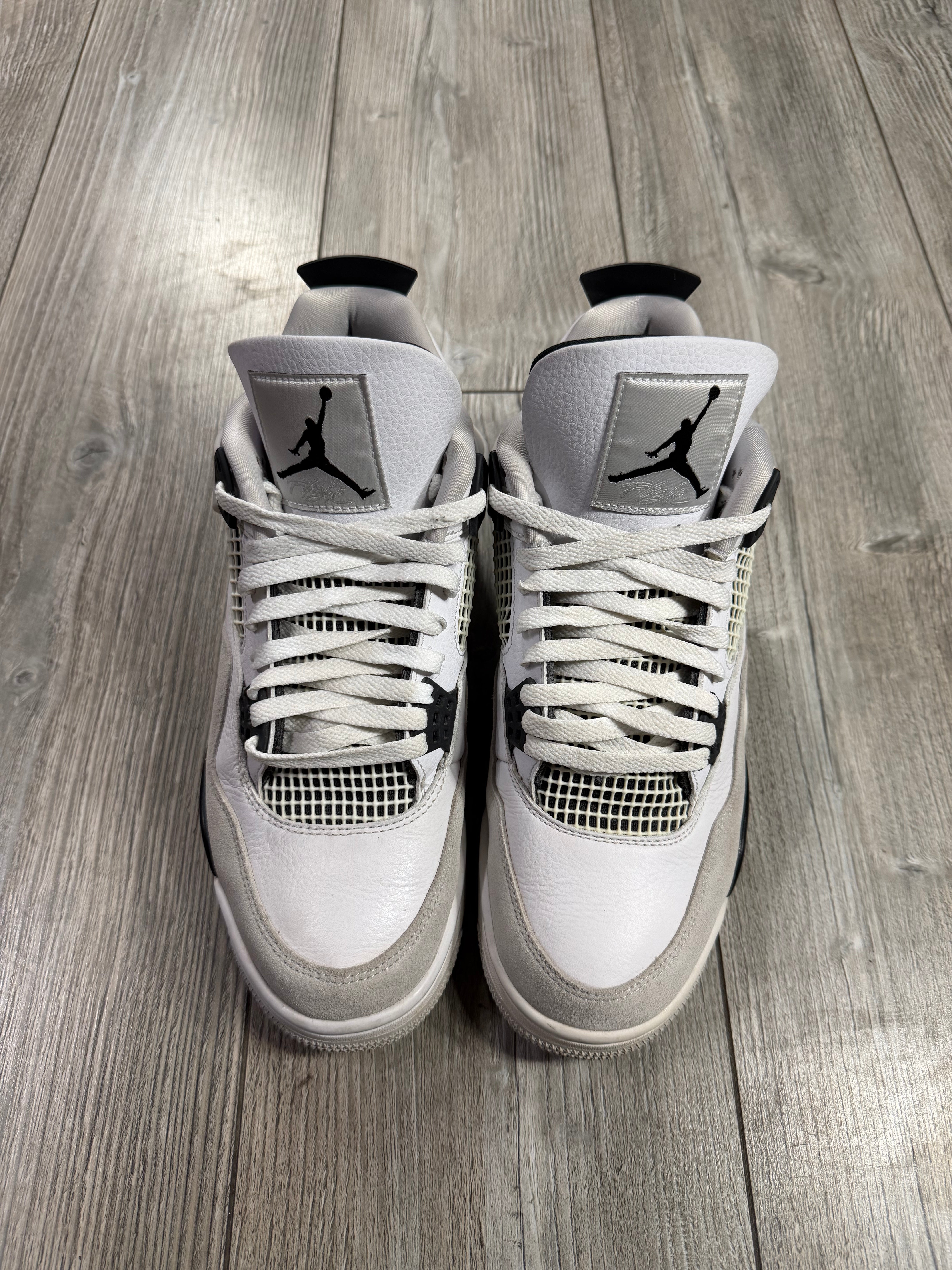 Air Jordan 4 Retro Military Black (EU44.5)