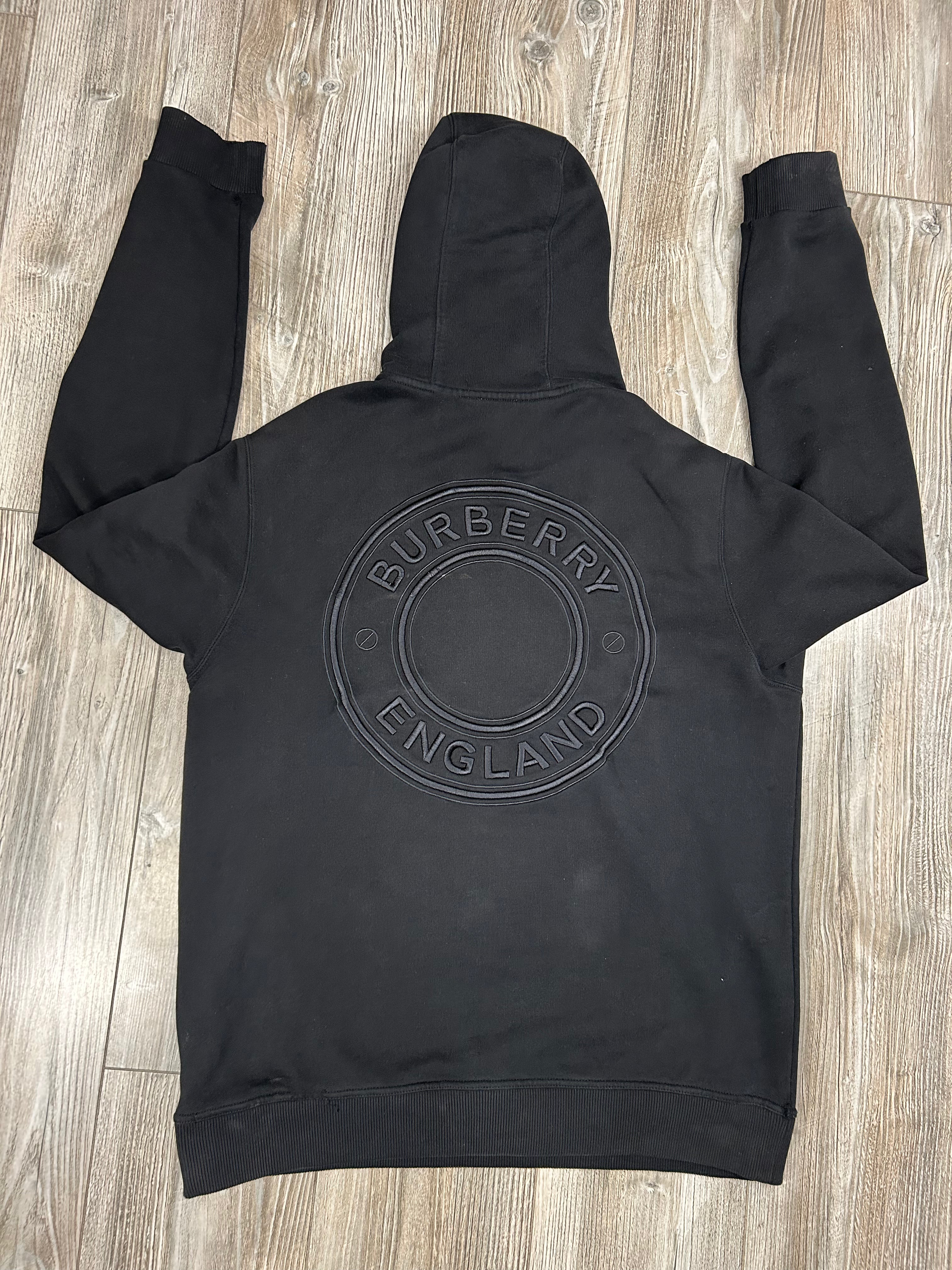 Burberry Hoodie (Fittaa L)