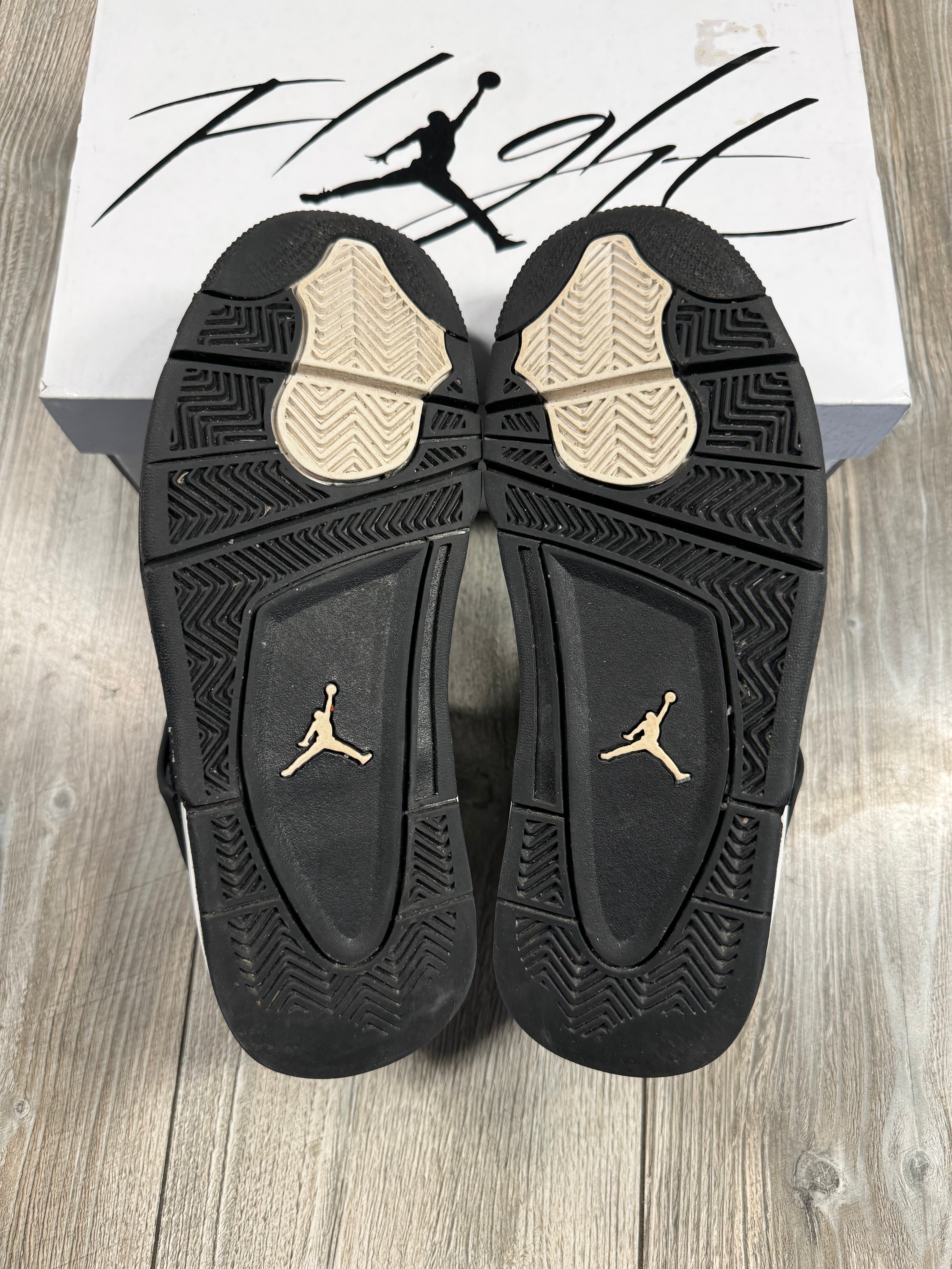 Jordan 4 Retro White Thunder (EU 40)