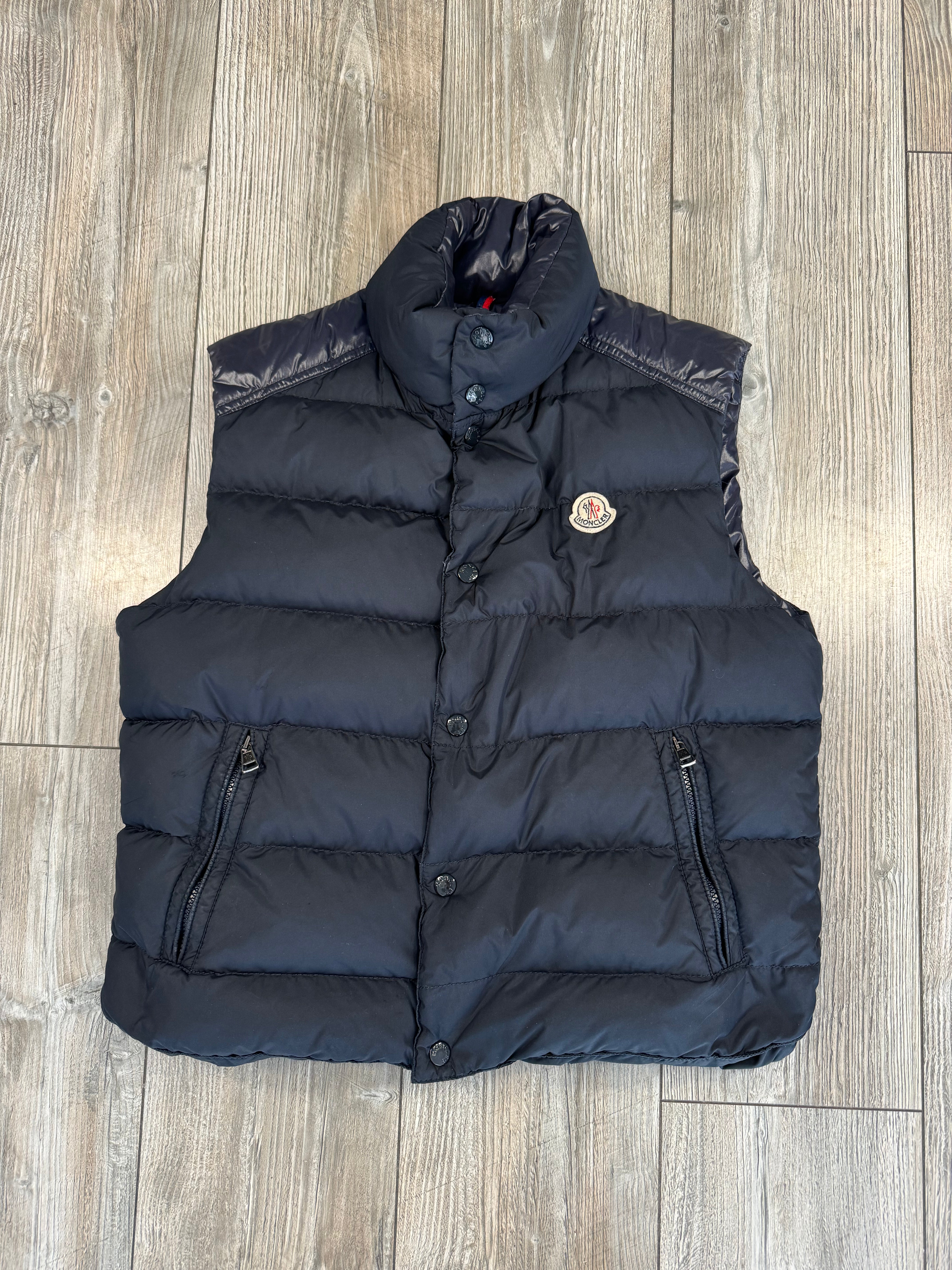 Moncler Vest (Fittaa S)