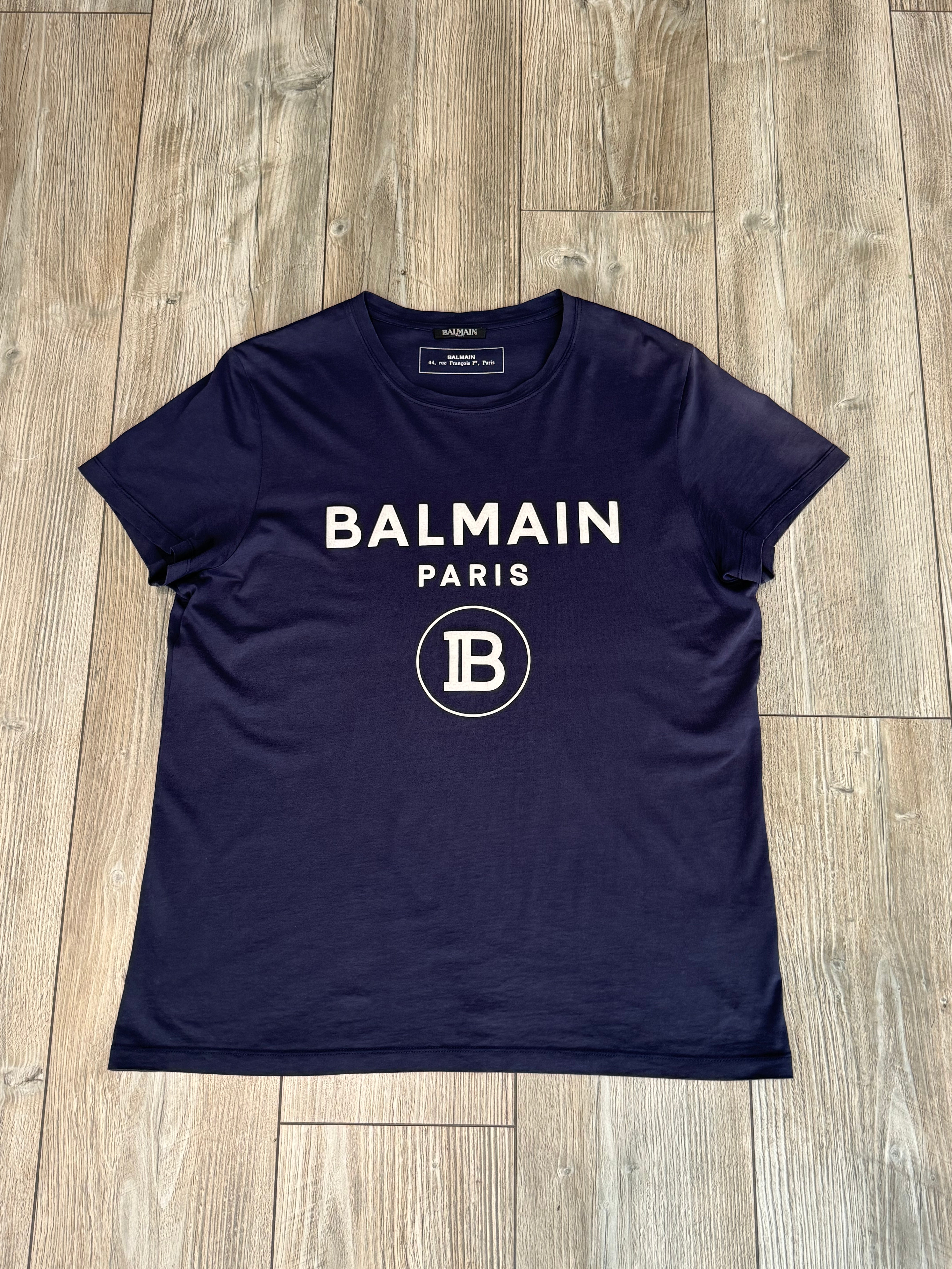 Balmain T-Shirt (Fittaa M)